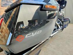2025 HARLEY-DAVIDSON CVO ROAD GLIDE 121 (FLTRXSE) ROAD RAVEN FADE