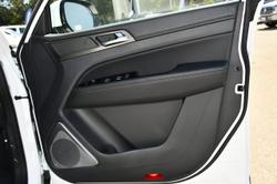 2025 KGM
                Rexton Advance