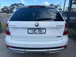 2015 SKODA Octavia Scout Premium 132TSI NE MY15 4X4 Candy White