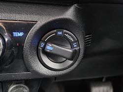 2018 Toyota Hilux Rogue GUN126R 4X4 Dual Range White