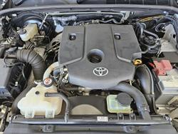 2018 Toyota Hilux Rogue GUN126R 4X4 Dual Range White