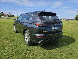 2025 Mitsubishi Outlander ES ZM MY24 Graphite Grey