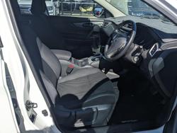 2017 Nissan
                QASHQAI ST