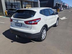2017 Nissan
                QASHQAI ST