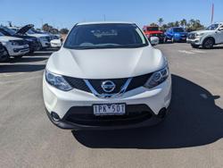 2017 Nissan
                QASHQAI ST