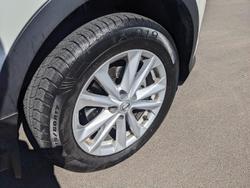 2017 Nissan
                QASHQAI ST