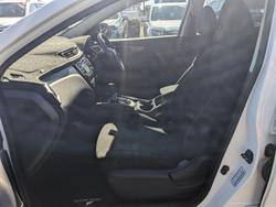 2017 Nissan
                QASHQAI ST