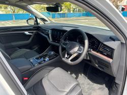 2025 Volkswagen Touareg 210TDI Elegance