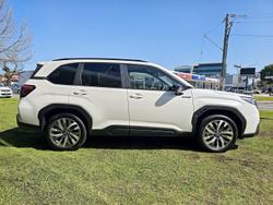 2025 Subaru Forester Hybrid Touring S6 MY26 AWD Crystal White