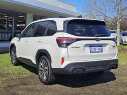2025 Subaru Forester Hybrid Touring S6 MY26 AWD Crystal White