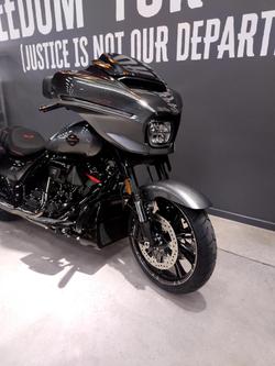 2025 Harley-Davidson CVO Street Glide 121 (FLHXSE) Touring