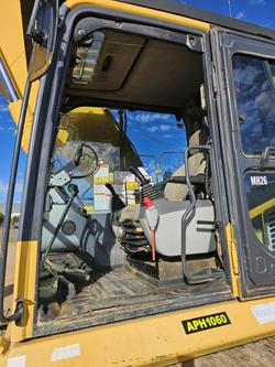 2014 Komatsu Hb 205 Yellow