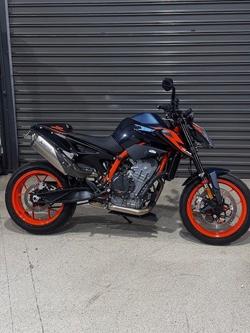 2023 KTM 890 DUKE R BLACK