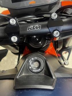 2023 KTM 890 DUKE R BLACK