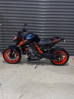 2023 KTM 890 DUKE R BLACK