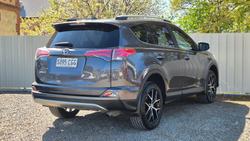 2017 Toyota RAV4 GXL