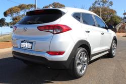 2017 Hyundai
                Tucson Elite