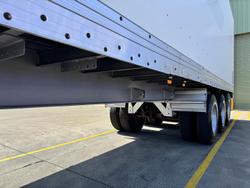 2006 Vawdrey 22 Pallet Dry Freight R/T Bpw
