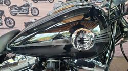 2014 Harley-davidson FXSB SOFTAIL BREAKOUT Vivid Black