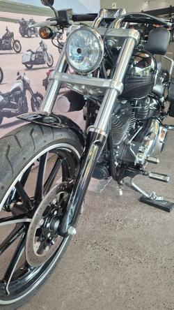 2014 Harley-davidson FXSB SOFTAIL BREAKOUT Vivid Black