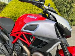 2012 DUCATI DIAVEL Red