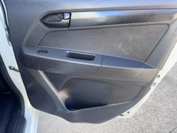 2014 Isuzu D-MAX SX High Ride MY14 4x2 Splash White
