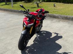 2025 Ducati Streetfighter V2 S Streetfighter Red