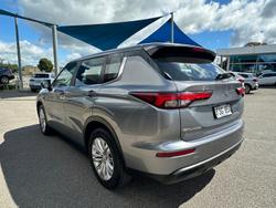 2022 Mitsubishi Outlander ES