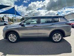 2022 Mitsubishi Outlander ES