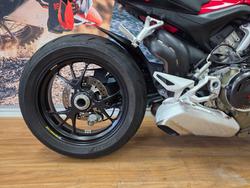 2022 DUCATI STREETFIGHTER V4 S DUCATI RED