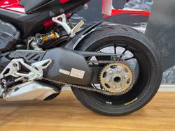 2022 DUCATI STREETFIGHTER V4 S DUCATI RED