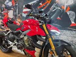2022 DUCATI STREETFIGHTER V4 S DUCATI RED