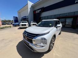 2025 Mitsubishi Outlander Exceed