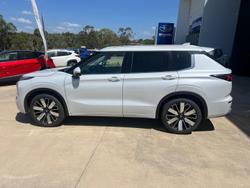 2025 Mitsubishi Outlander Exceed