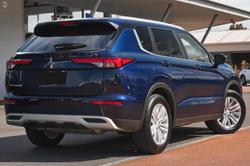 2025 Mitsubishi Outlander LS