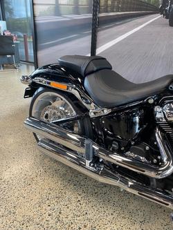 2025 Harley-davidson FLFB FAT BOY (117) VIVID BLACK