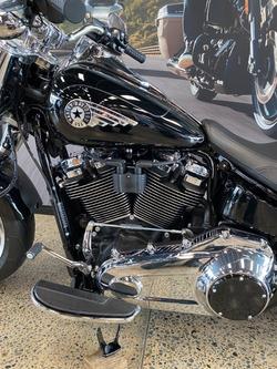 2025 Harley-davidson FLFB FAT BOY (117) VIVID BLACK