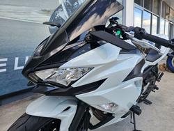 2022 Kawasaki NINJA 650L White