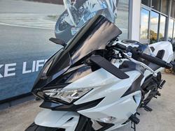 2022 Kawasaki NINJA 650L White