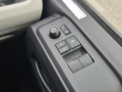 2022 Toyota Hiace Commuter