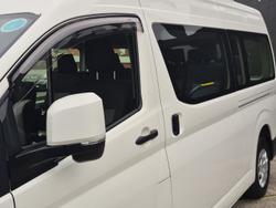 2022 Toyota Hiace Commuter