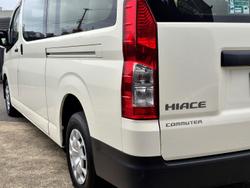 2022 Toyota Hiace Commuter