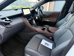 2023 Toyota Harrier Hybrid Z Leather Package