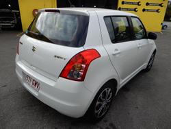 2008 Suzuki Swift GLX RS415 Pearl White