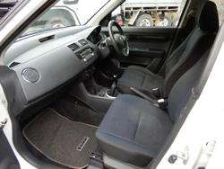 2008 Suzuki Swift GLX RS415 Pearl White