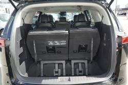 2022 Kia Carnival SLi