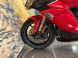 2024 Kawasaki NINJA 1000SX RED