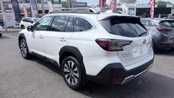 2025 Subaru Outback AWD Touring