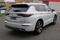 2025 Mitsubishi Outlander Exceed