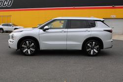 2025 Mitsubishi Outlander Exceed